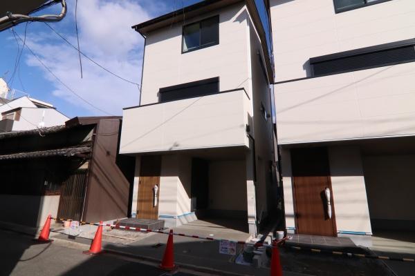 京都市中京区聚楽廻松下町の新築一戸建
