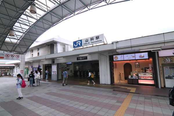 京都市山科区四ノ宮垣ノ内町の新築一戸建(山科駅(JR東海道本線))