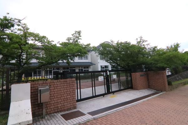 サンシティ桂坂ロイヤル3番館(京都市立桂坂小学校)