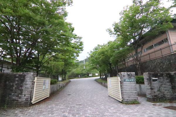 京都市西京区大枝北沓掛町３丁目の中古一戸建て(京都市立大枝中学校)