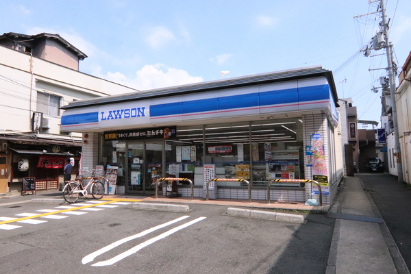グラン・コート千本一条(ローソン千本一条店)