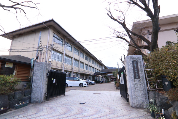京都市右京区嵯峨伊勢ノ上町の新築一戸建(京都市立嵐山小学校)