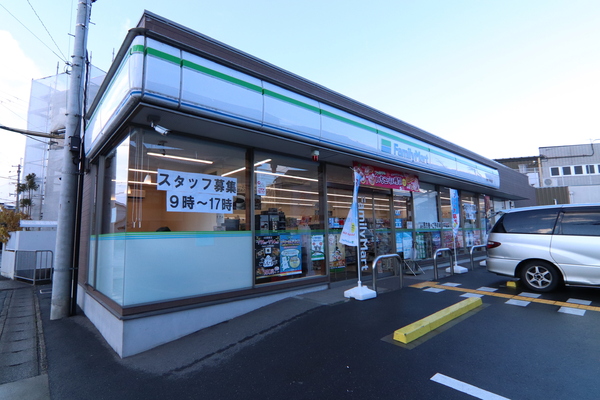 京都市右京区太秦朱雀町の新築一戸建(ファミリーマート太秦小学校前店)