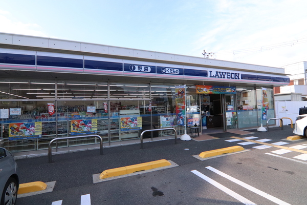 パデシオン宇治小倉(ローソン宇治半白店)