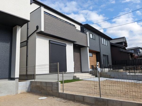 グラファーレ　みよし市三好町７期　2号棟【新築一戸建て】