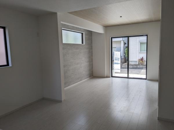 Erdeみよし市莇生町２期1号棟　【新築戸建て】