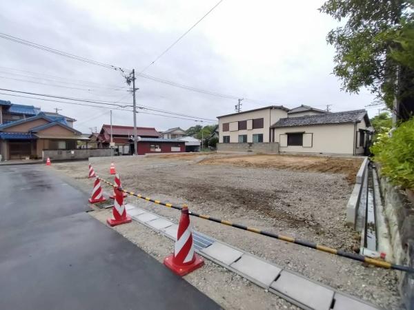 みよし市莇生町　新築戸建て　２号棟