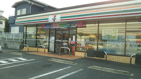 Re・Trrechez愛知郡東郷町春木台2期　１号棟【新築】(セブンイレブン東郷町春木台店)