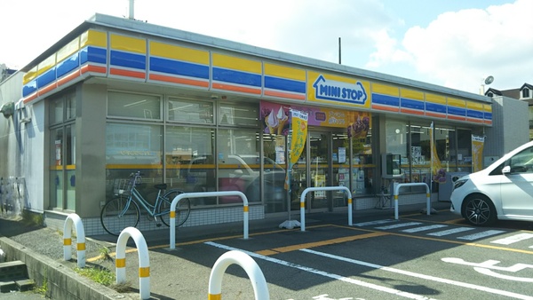 ブルーミングガーデン愛知郡東郷町清水３丁目　１号棟【新築】(ミニストップ音貝店)