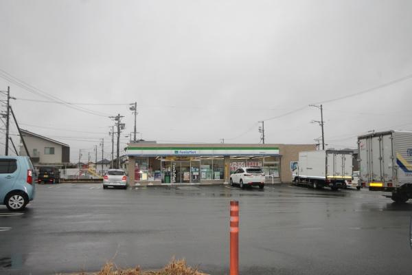 磐田市国府台の新築一戸建(ファミリーマート 磐田富丘店)