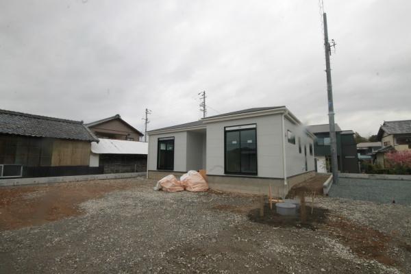 袋井市春岡の新築一戸建