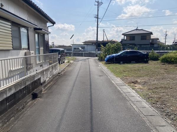 菊川市本所の土地(前面道路含む現地写真)
