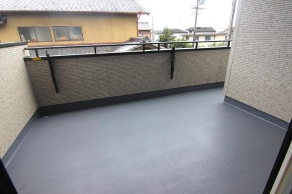 袋井市春岡の新築一戸建(バルコニー)