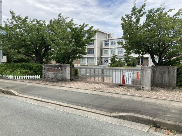 浜松市中央区高丘東２丁目の土地(葵が丘小学校)
