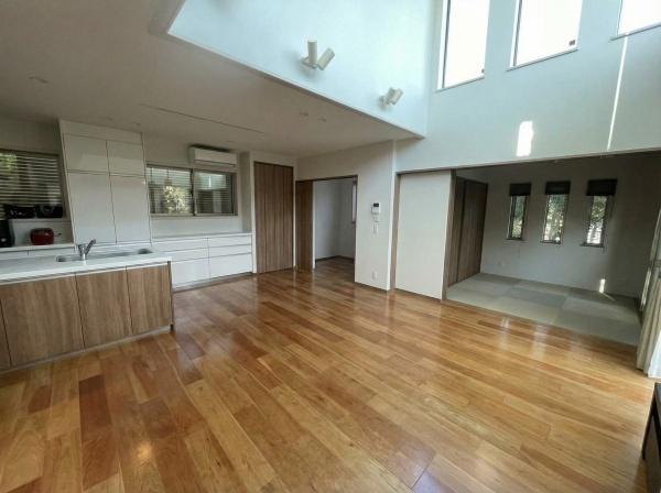 人気の[豊崎エリア]緑広がる庭付き戸建て