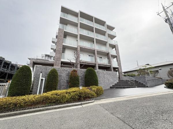 ディークラディア泉ヶ丘West