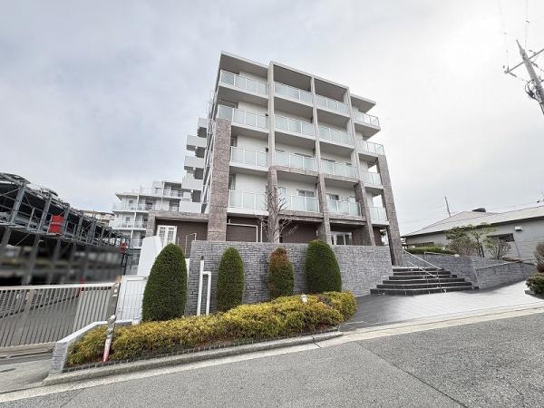 ディークラディア泉ヶ丘West