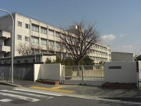 堺市中区堀上町の新築一戸建(堺市立八田荘中学校)