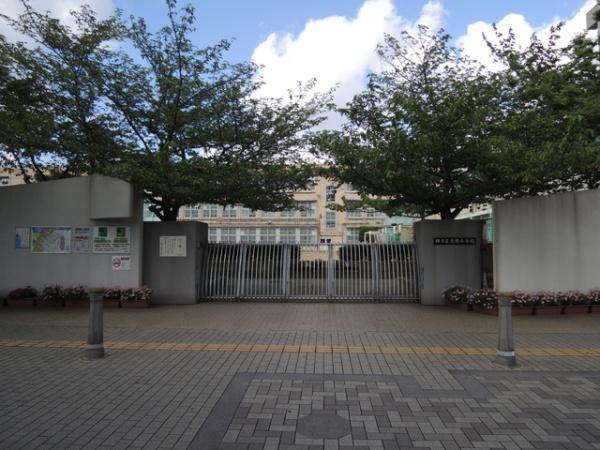 ペルル堺ウイングタワー(熊野小学校)