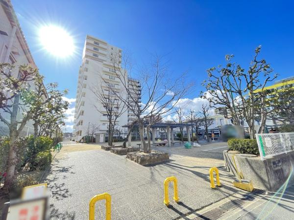 ファミール津久野