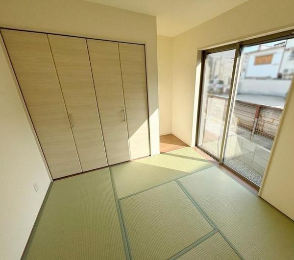 堺市西区平岡町の新築一戸建