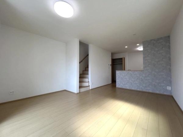 堺市東区日置荘西町1丁の新築一戸建(リビング)