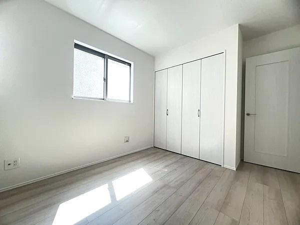 高石市羽衣5丁目の新築一戸建(洋室)