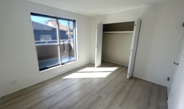 高石市羽衣5丁目の新築一戸建(洋室)