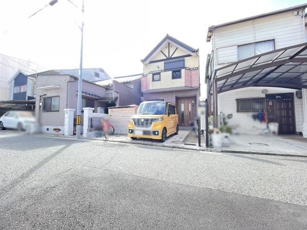 堺市堺区神保通の中古一戸建て(前面道路含む現地写真)