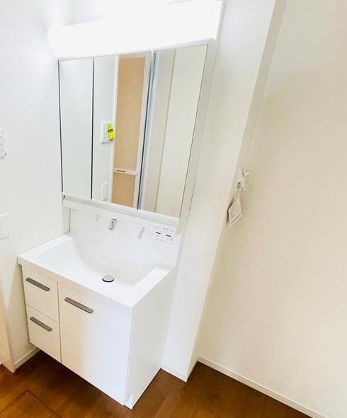 堺市西区浜寺石津町中５丁の新築一戸建