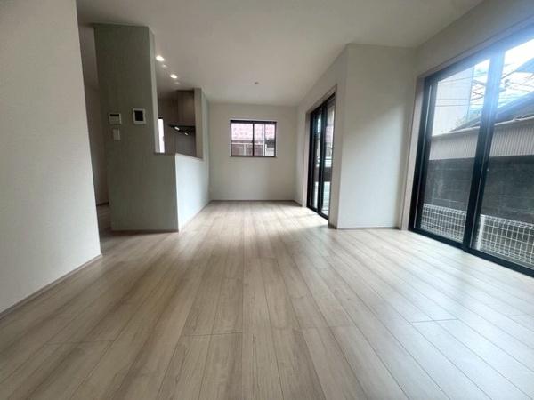 高石市高師浜２丁目の新築一戸建