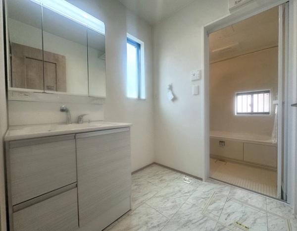 高石市高師浜２丁目の新築一戸建