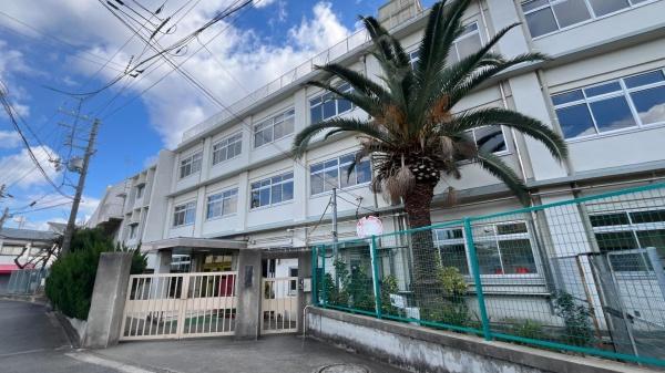 高石市千代田１丁目の中古一戸建て(高石市立高石小学校)