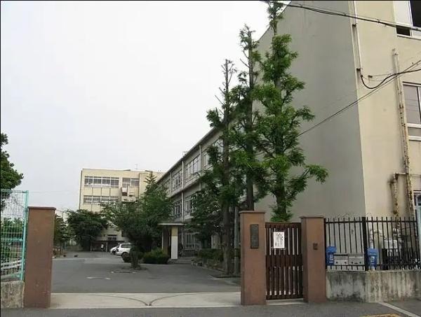 高石市千代田１丁目の中古一戸建て(高石市立高南中学校)