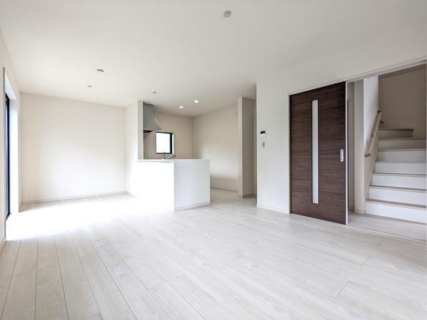 熊本市中央区帯山第十五(リビング)