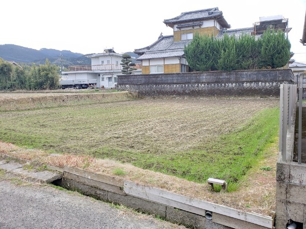 北諸県郡三股町大字樺山の土地