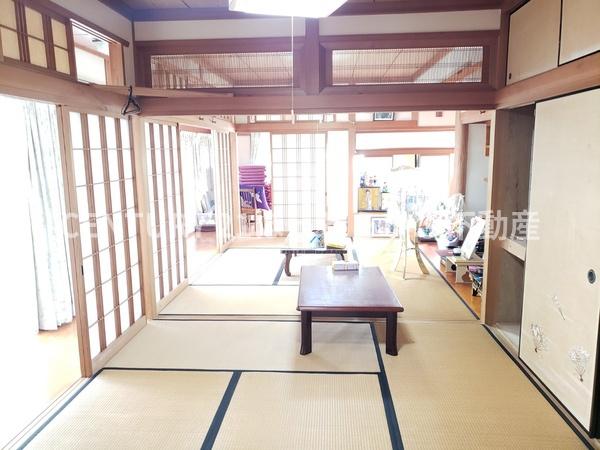 安久町に広い敷地と広々間取りの中古住宅登場