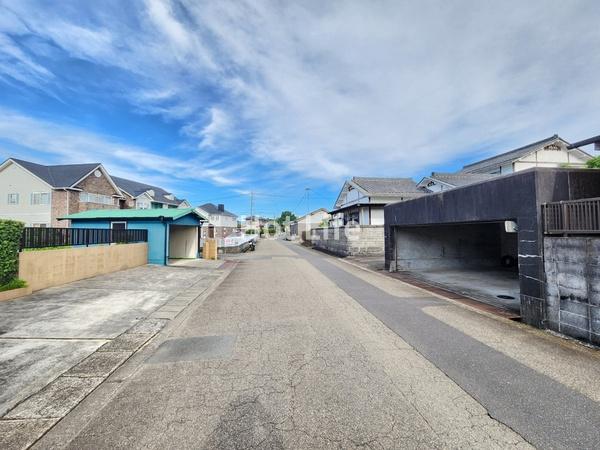 鷹尾町二丁目8DK中古住宅