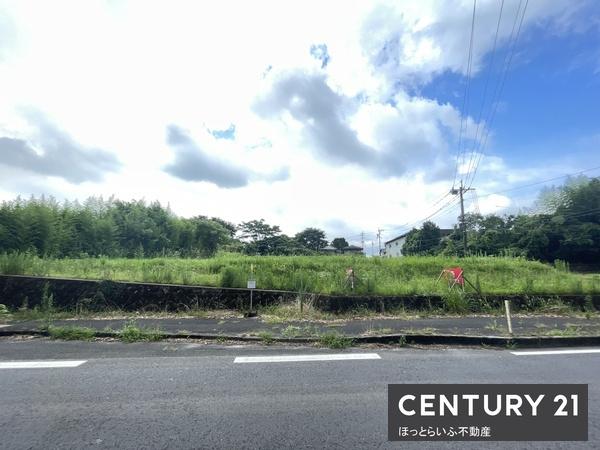 国道10号線沿い五十町インター近くの売地です