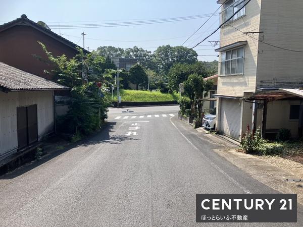 鉄骨造3階建ての珍しい住宅です