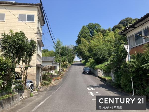 鉄骨造3階建ての珍しい住宅です