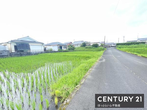 西道路　99.65坪　三股小学校区の売地です