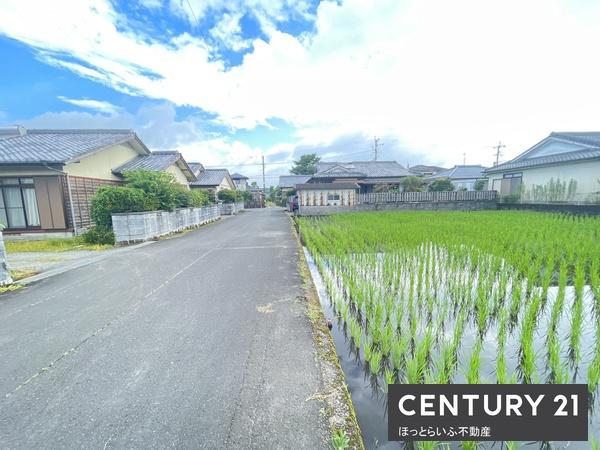 西道路　105坪　接道19ｍの利用しやすい土地