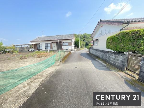 東道路80坪の売地です