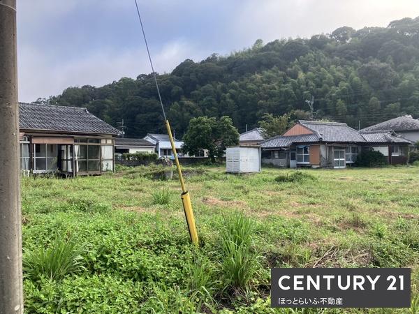 閑静な場所に５区画に分割した土地です