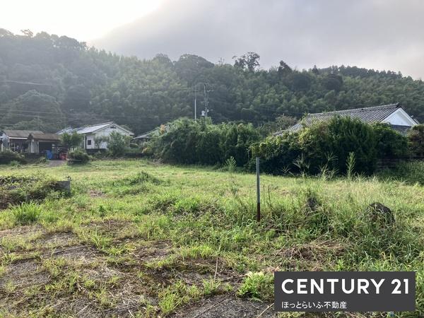 閑静な場所に５区画に分割した土地です