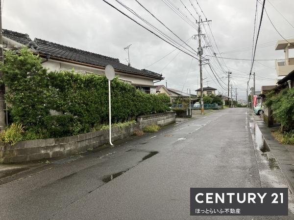 売地は、日豊本線の都城駅から徒歩32分
