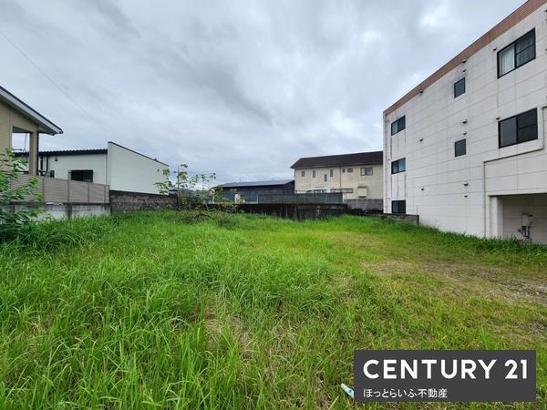 周辺環境も充実しており、これからの生活にぴったりの土地