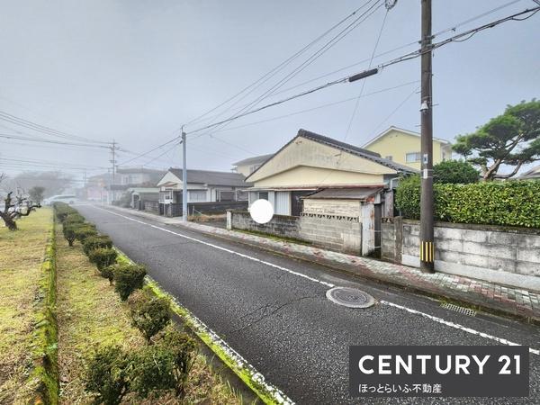小学校近くで利便性がいい場所です
