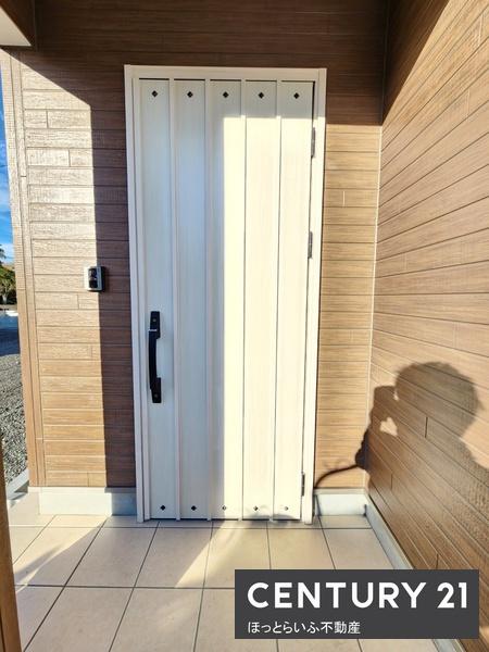 インター近くにある木材香る新築住宅